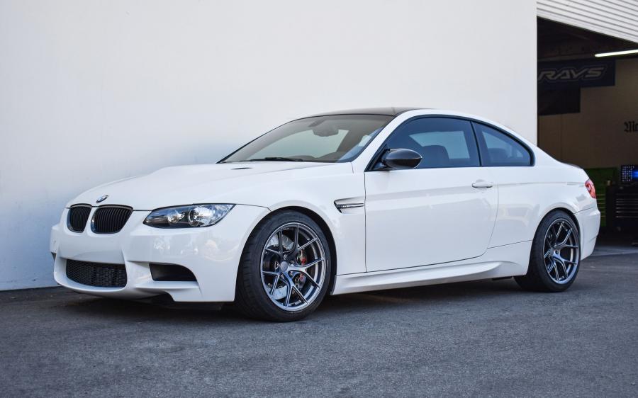  BMW M3 Coupe Alpine White by EAS (E92) 2017 года  (фото 1 из 28)
